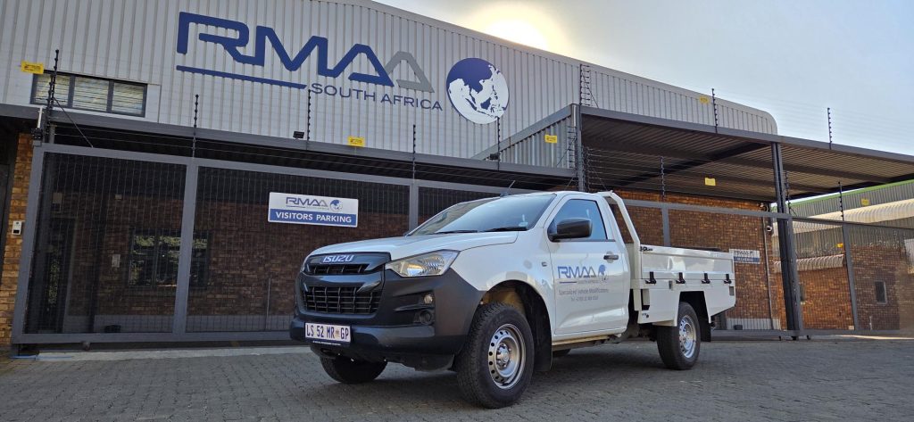 Isuzu D-Max drop side conversion